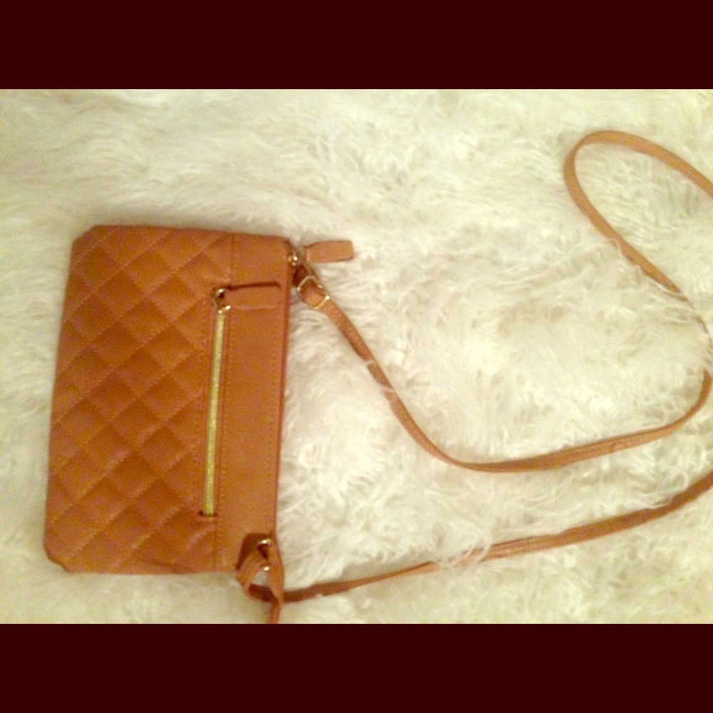 Shoulder handbag